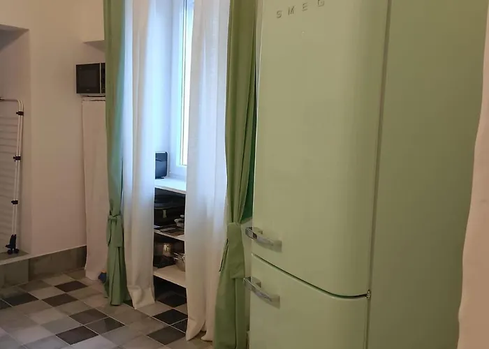 Residenza Storella 18